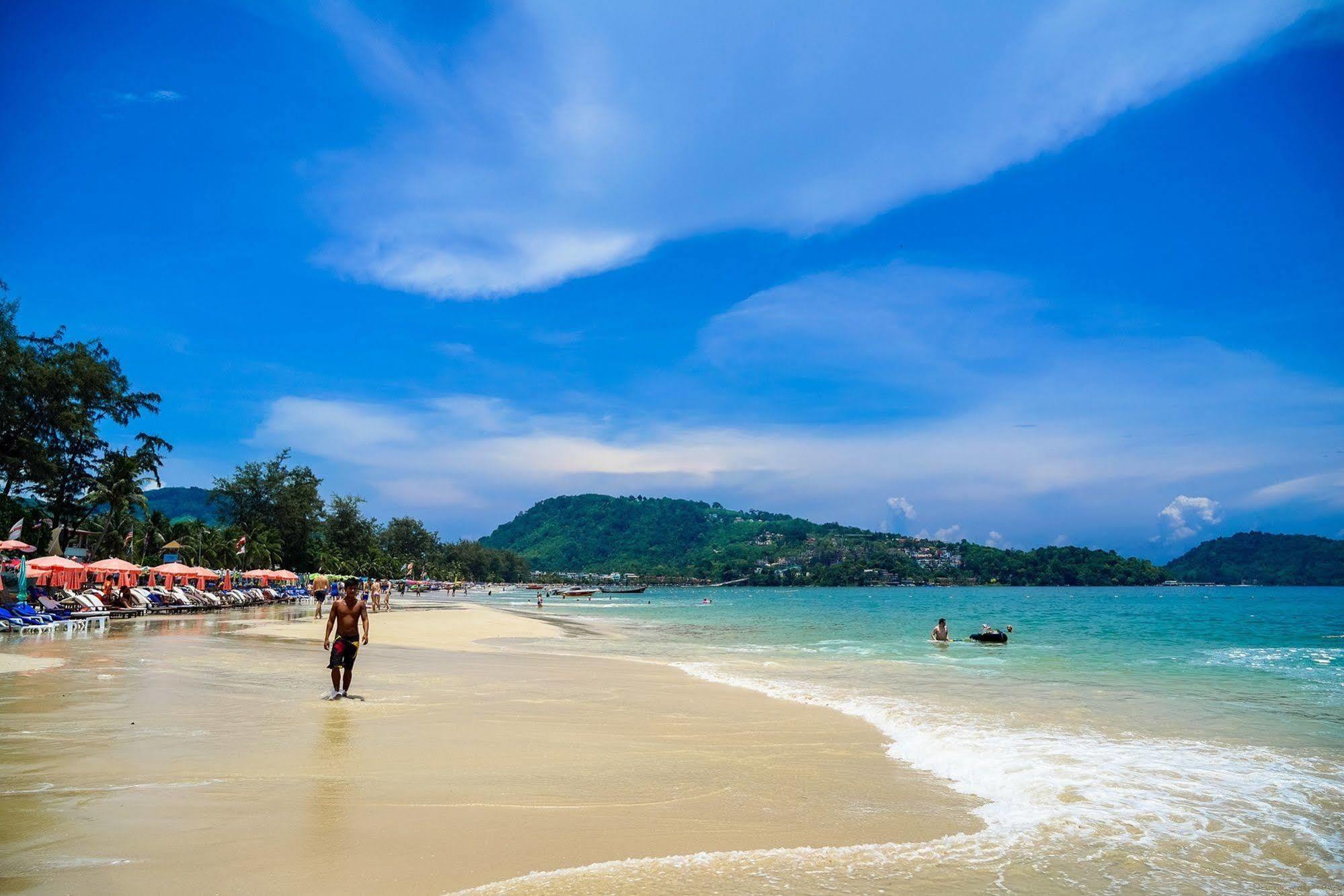 The Royal Palm Beach Front Patong Экстерьер фото