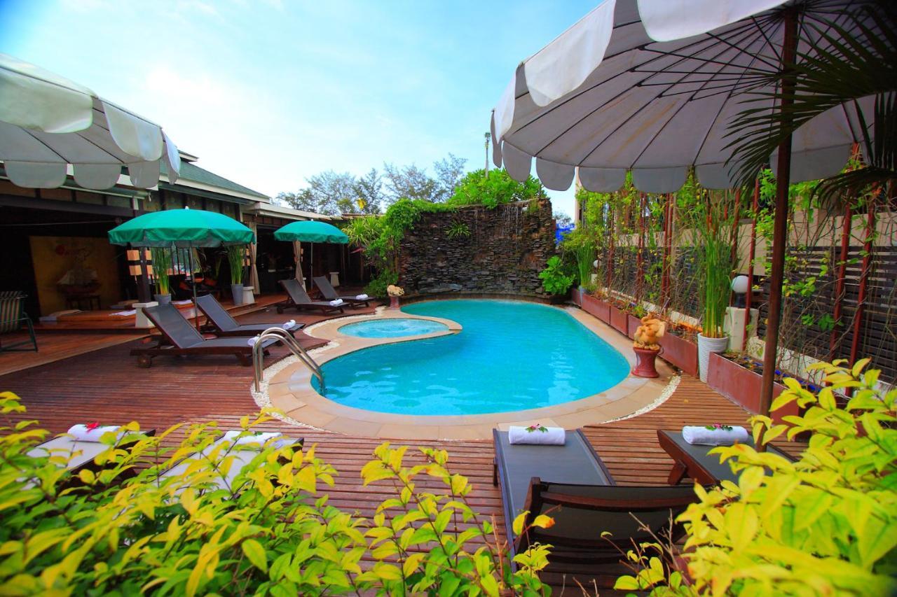 The Royal Palm Beach Front Patong Экстерьер фото