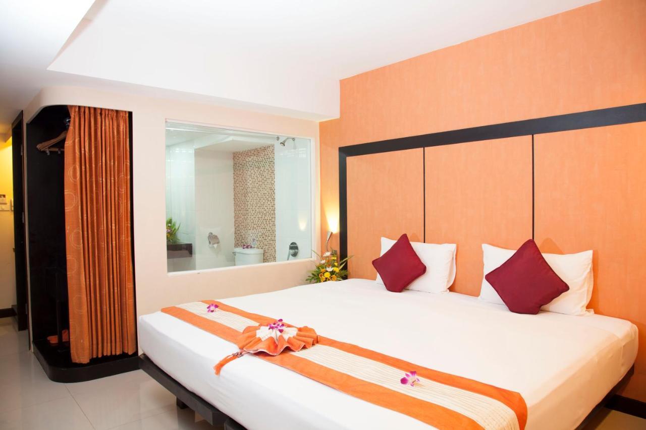 The Royal Palm Beach Front Patong Экстерьер фото