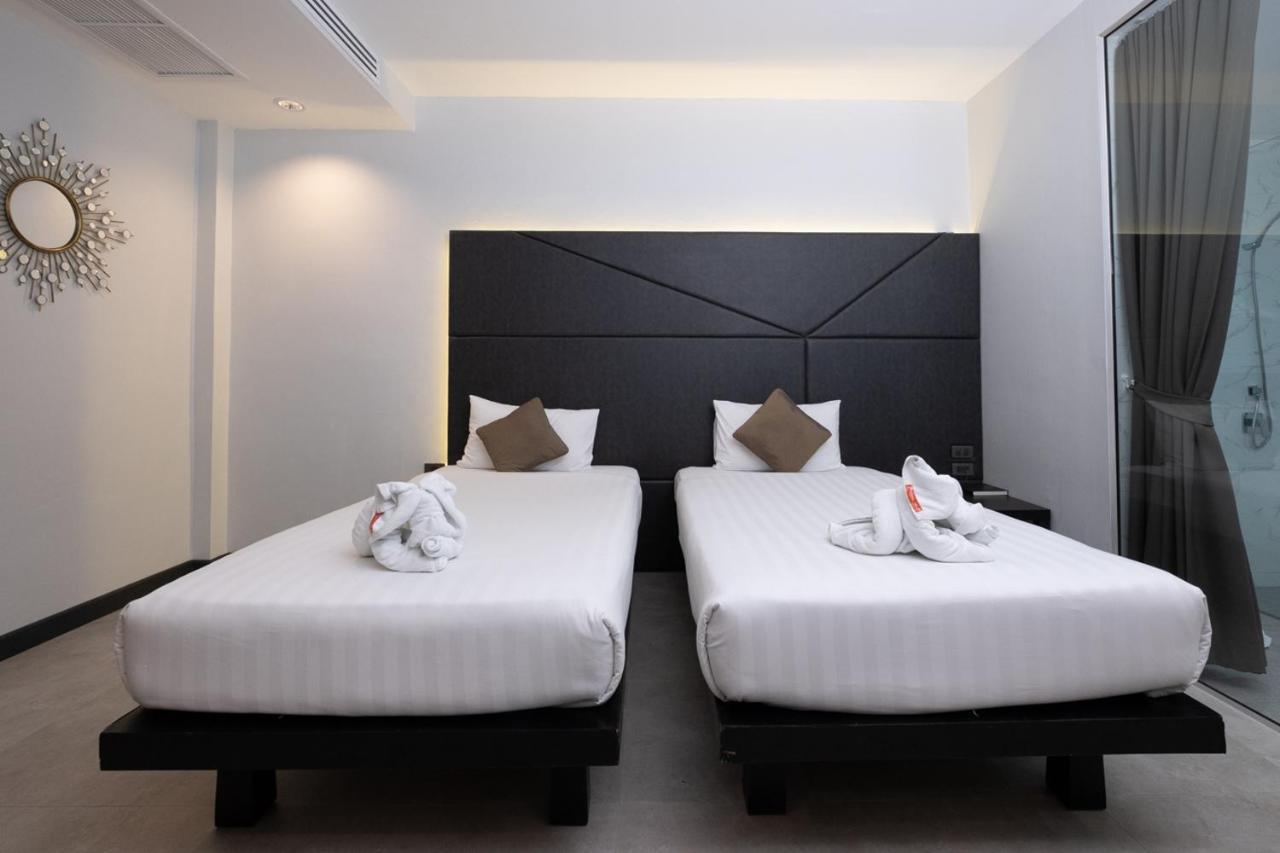 The Royal Palm Beach Front Patong Экстерьер фото