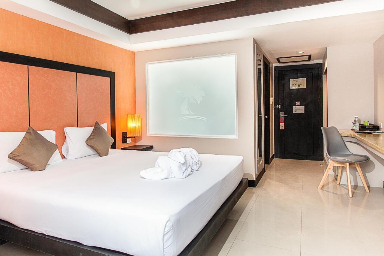 The Royal Palm Beach Front Patong Экстерьер фото