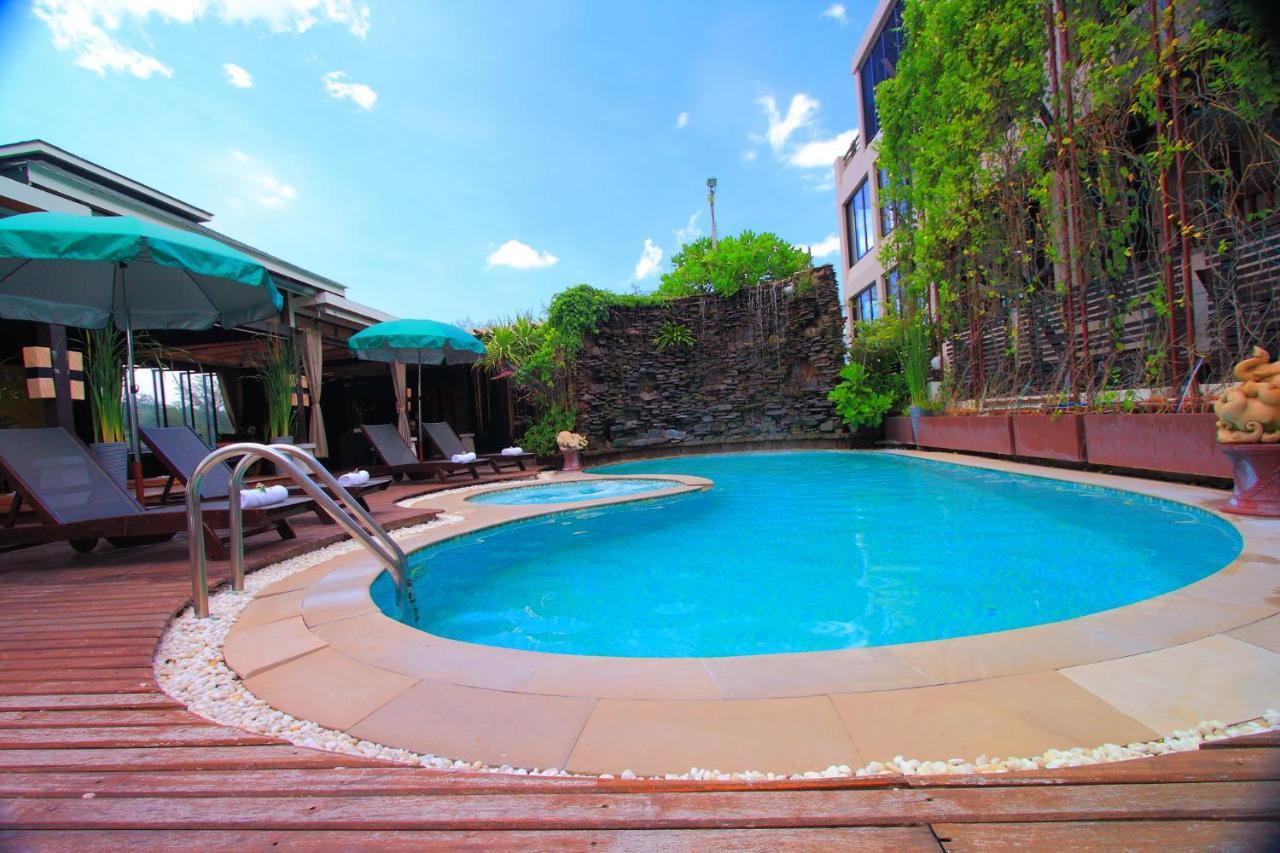 The Royal Palm Beach Front Patong Экстерьер фото