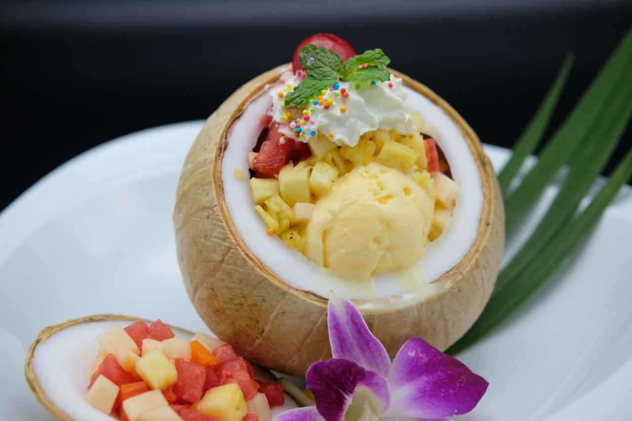 The Royal Palm Beach Front Patong Экстерьер фото