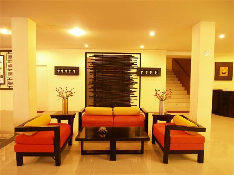 The Royal Palm Beach Front Patong Экстерьер фото